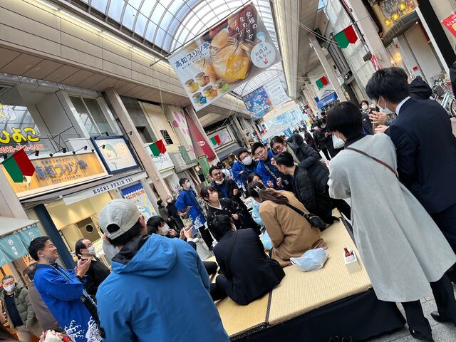 写真28 観覧者も増加