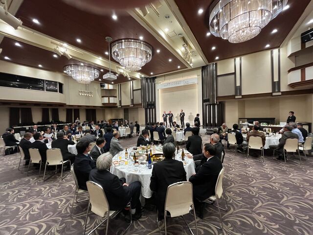 写真10 懇親会風景