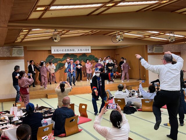 写真20 うげうげ踊り