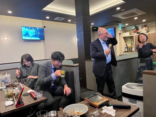 写真28 2次会風景