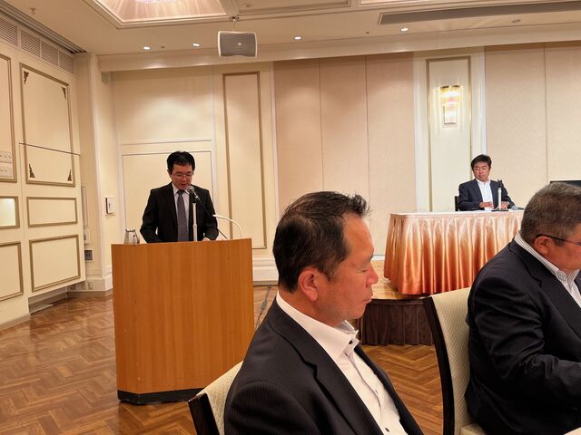 写真4 総会議事風景