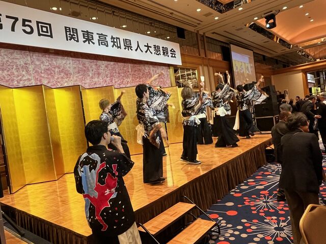 写真23 東京土佐寮よさこい