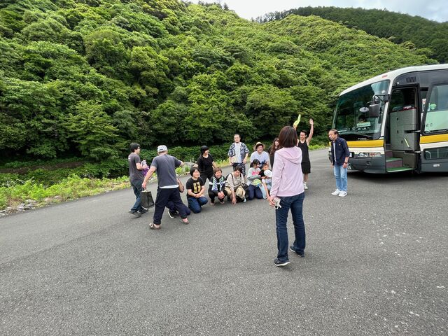 写真37 香川組バス帰り