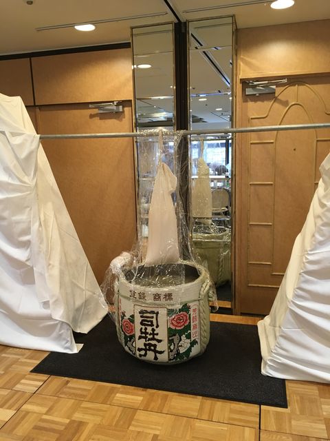 写真7 袋吊り搾りセッティング