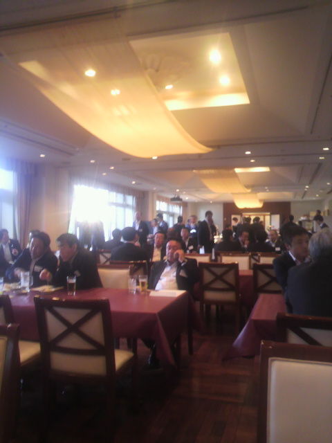 �饦�󥸤ǵٷ�