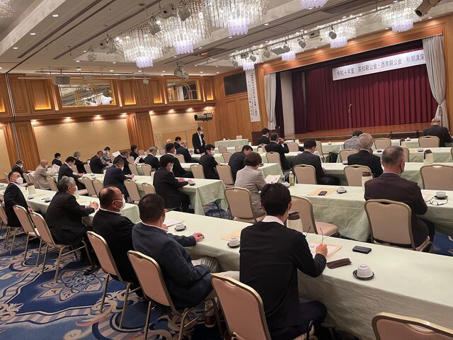 写真1 講演会開会