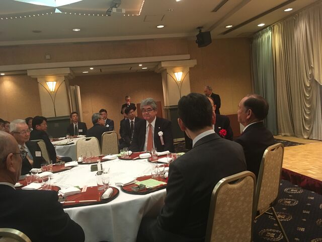 写真9 司会