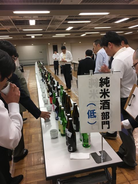 写真1 SAKE COMPE きき酒会