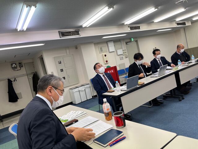 写真12 新年会議風景3