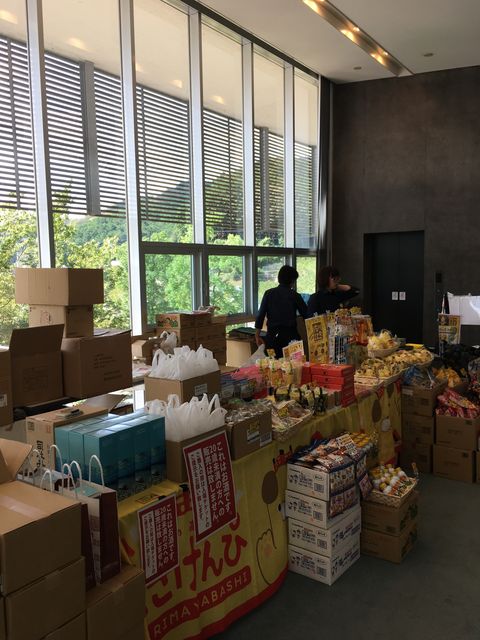 写真3 小野さんイベント はりま家売場