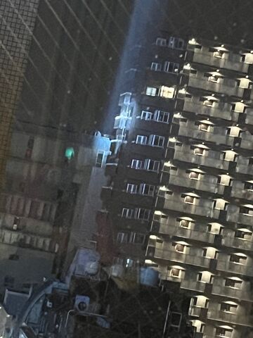 写真8 ライトで城を照らす