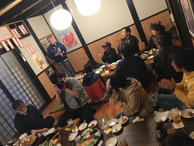 写真27 駅長さん盛り上がる!