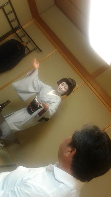 (6)かつを姐さんの舞い