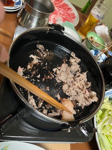 写真10 肉を焼く