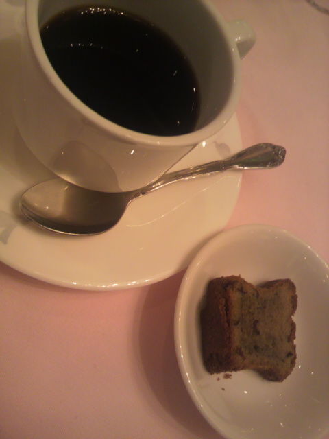 コーヒーとパウンドケーキ