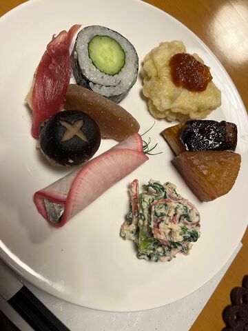 写真4 酒肴盛り