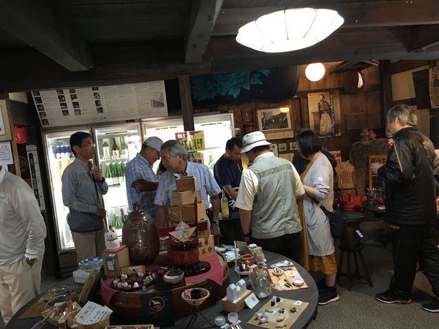 写真7 試飲風景2