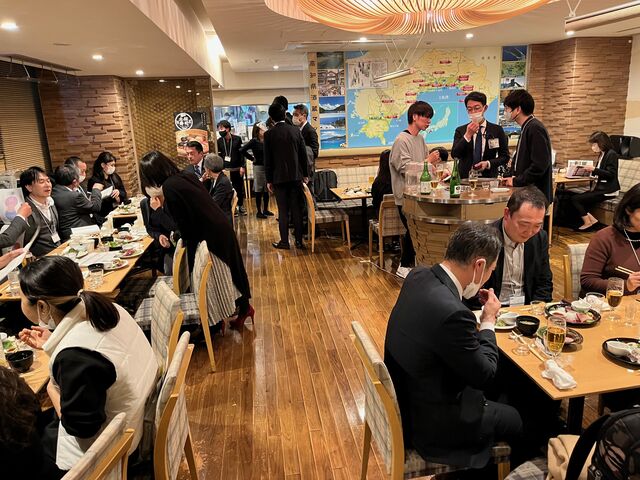 写真23 懇親会風景3