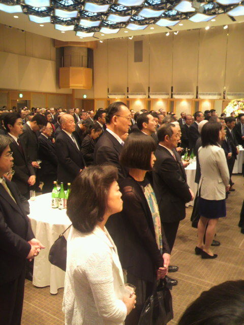 静聴するお客様