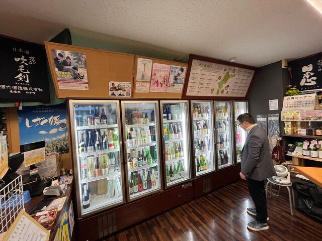 写真7 蔵元屋店内