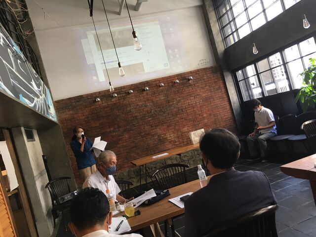 写真2 講演会開会