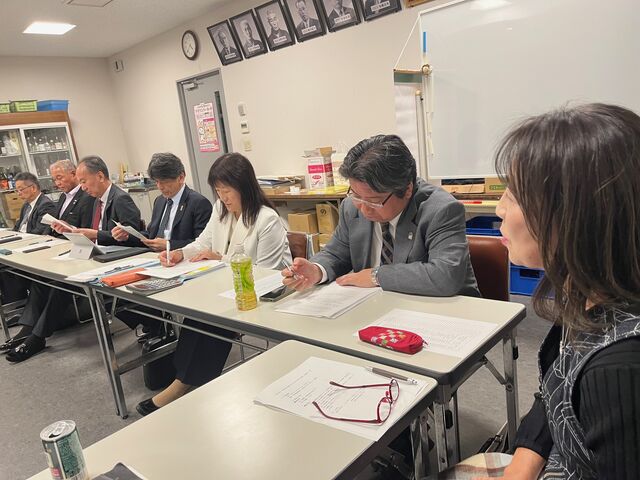 写真5 理事会風景3