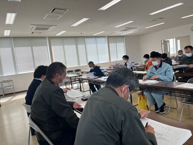 写真5 会議風景2
