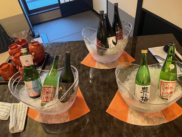 写真11 土佐酒ズラリ