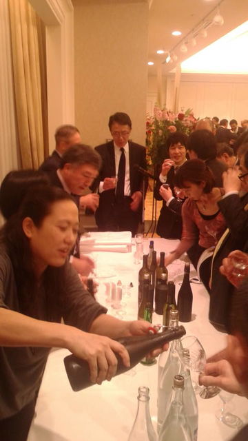 (7)外国産清酒に殺到
