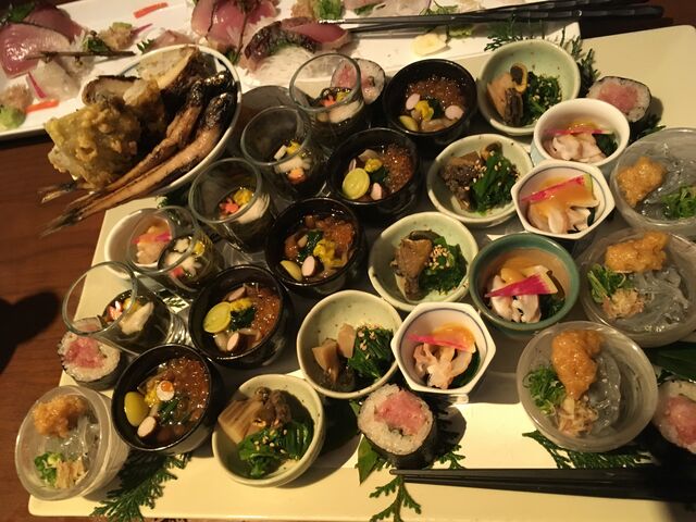 写真10 珍味小皿盛り合わせ