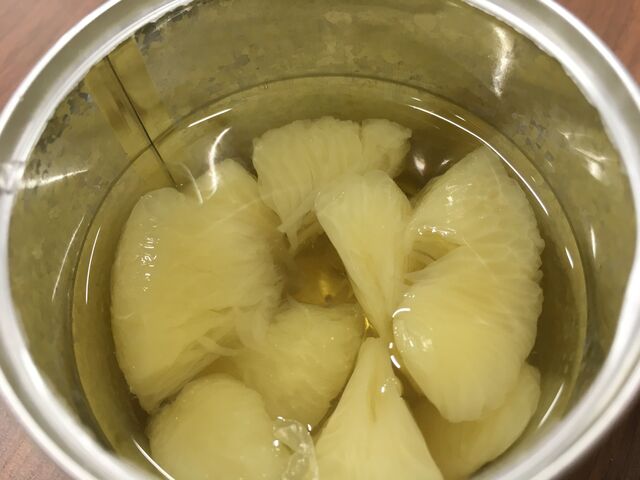 写真4 缶詰開ける