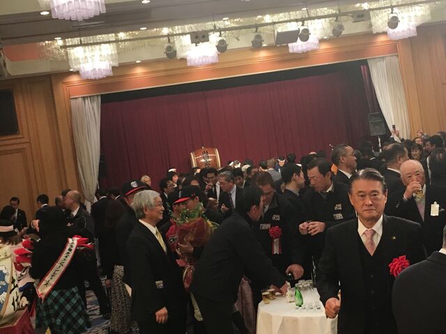 �̿�25 �ѡ��ƥ�������