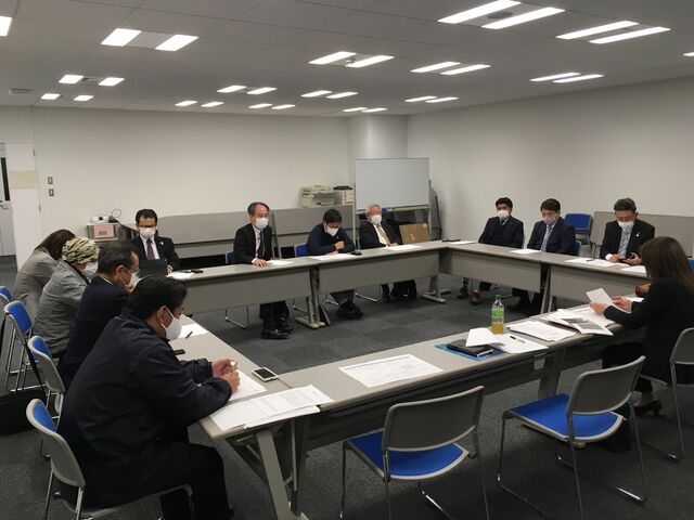 写真1 委員会風景