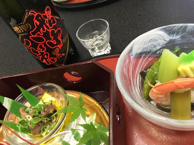 写真7 船中黒と前菜2