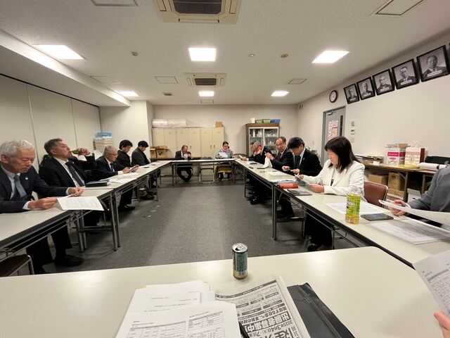 写真4 理事会風景2