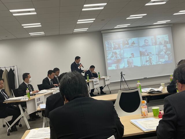 写真10 梅森理事長