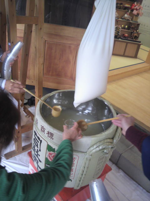 (18)袋吊りを配る