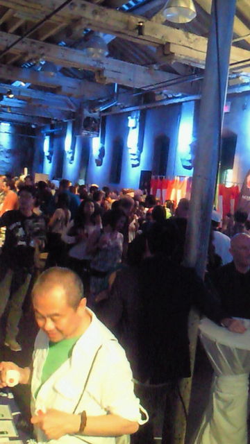 4�������4