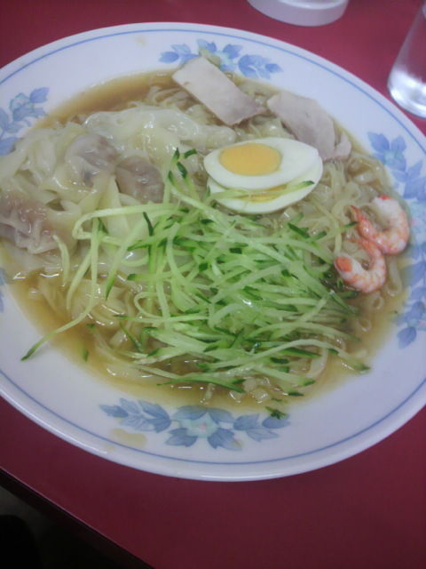 (3)ワンタン入り冷麺