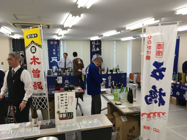 ���18 8���������2