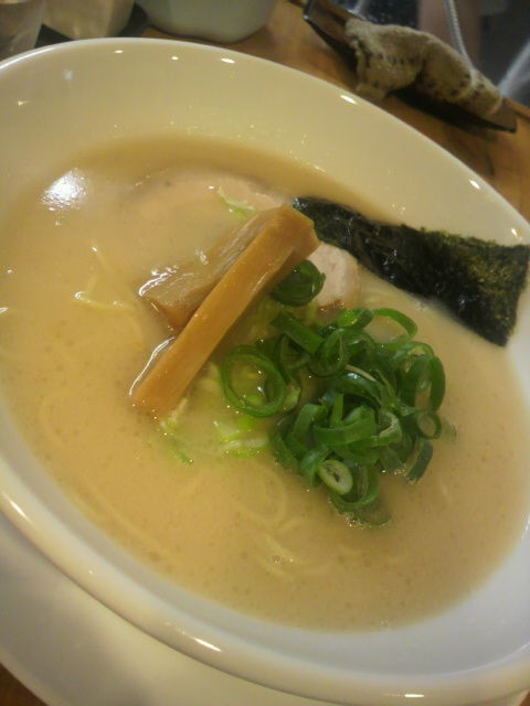 (6)豚白湯ラーメン