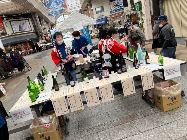 写真15 試飲コーナーにも参加者