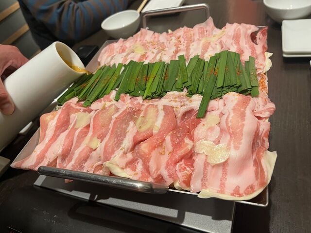 写真4 四万十豚鉄板煮