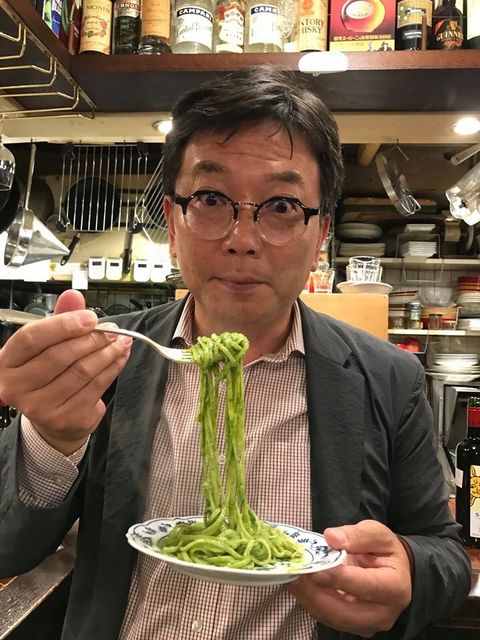 �̿�18 �����Υ١����ѥ����򿩤٤뿢���Խ�Ĺ