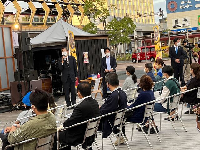 写真15 桑名県議会議員ご挨拶