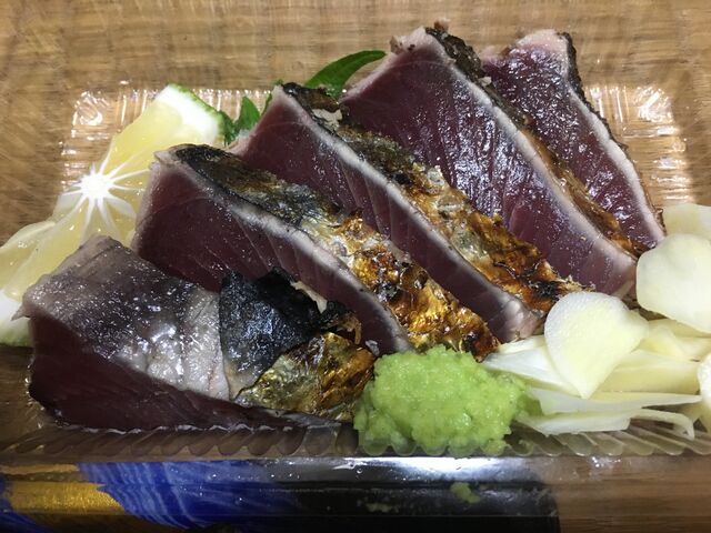 写真3 やいろ亭の鰹の塩タタキ