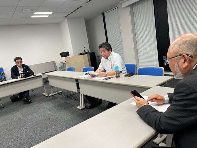 写真16 委員会スタート
