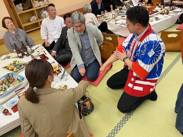 写真17 こっちでもはし拳