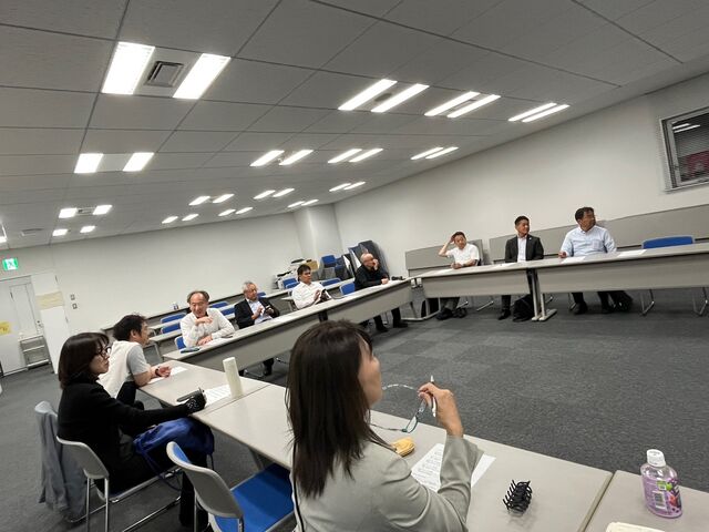 写真19 委員会風景2