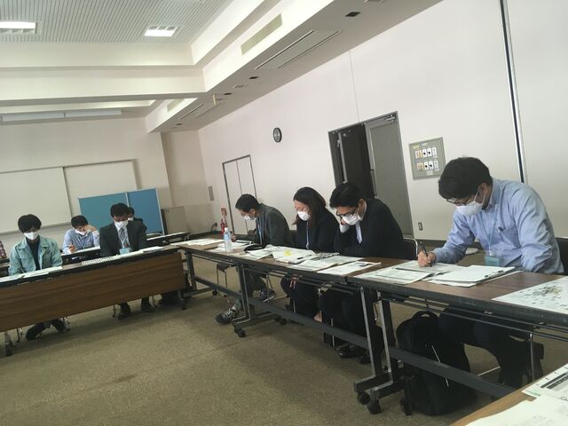 写真5 全体会風景2